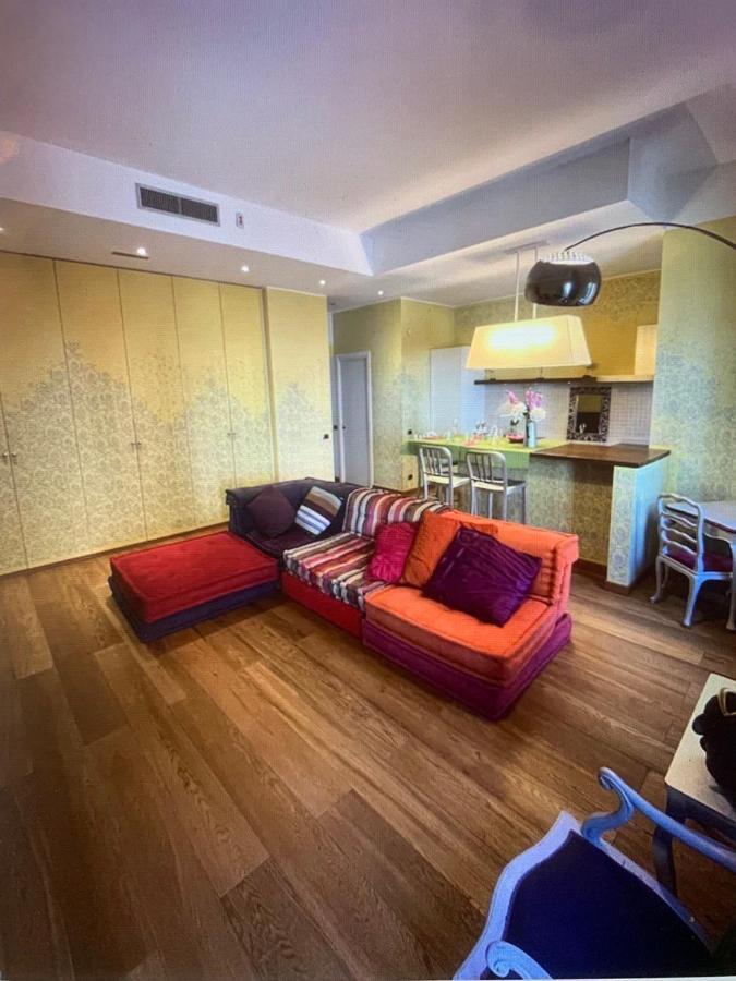 Ferienwohnung S.Ambrogio/Duomo •Jacuzzi • Luxury •Design Mailand Exterior foto