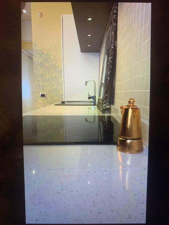 Ferienwohnung S.Ambrogio/Duomo •Jacuzzi • Luxury •Design Mailand Exterior foto